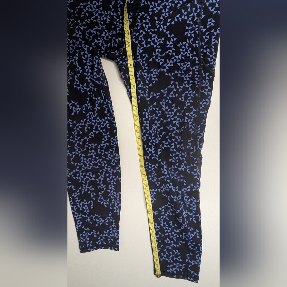 Sweaty Betty L (US 12) Zero Gravity 7/8 Length Black with Light Blue Geometric - Picture 12 of 14